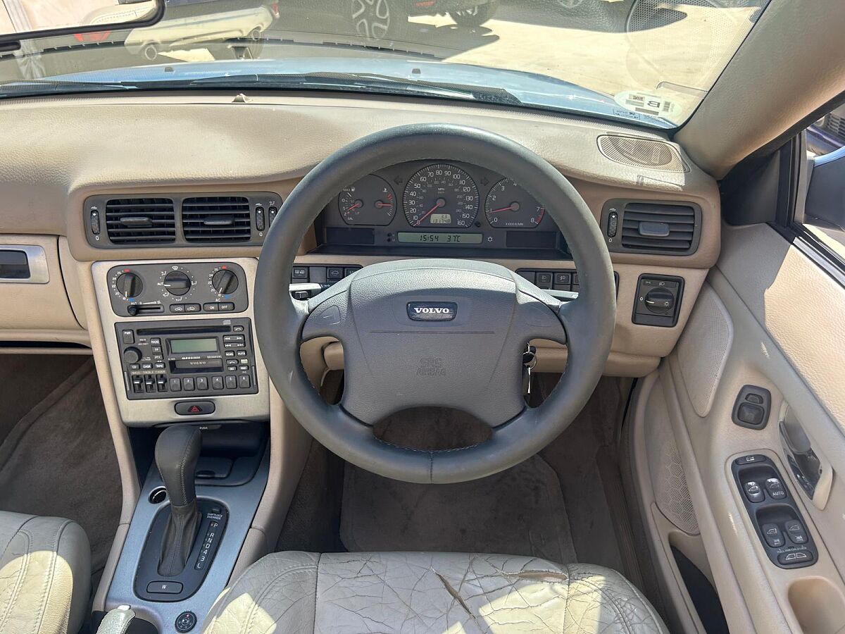 VOLVO C70 CONVERTIBLE 2.0 T AUTO LPG SPANISH RHD IN SPAIN 131000 MILES 2005
